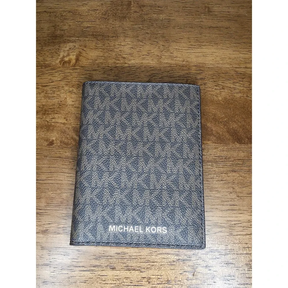 Michael Kors Bedford Travel Passport Wallet Brown Faux Leather Logo